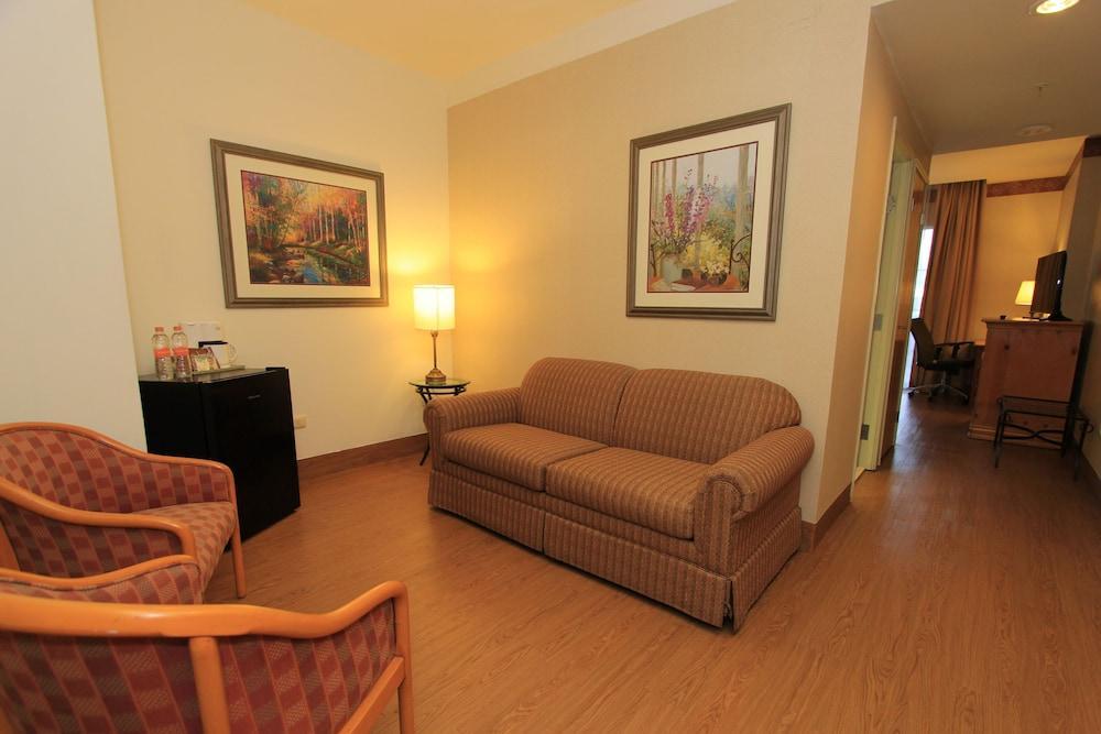 Holiday Inn Express Silao-Aeropuerto Bajio By Ihg Exterior photo