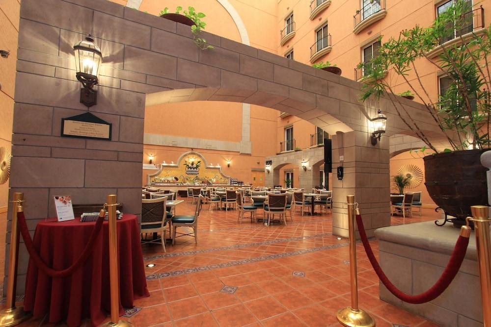 Holiday Inn Express Silao-Aeropuerto Bajio By Ihg Exterior photo