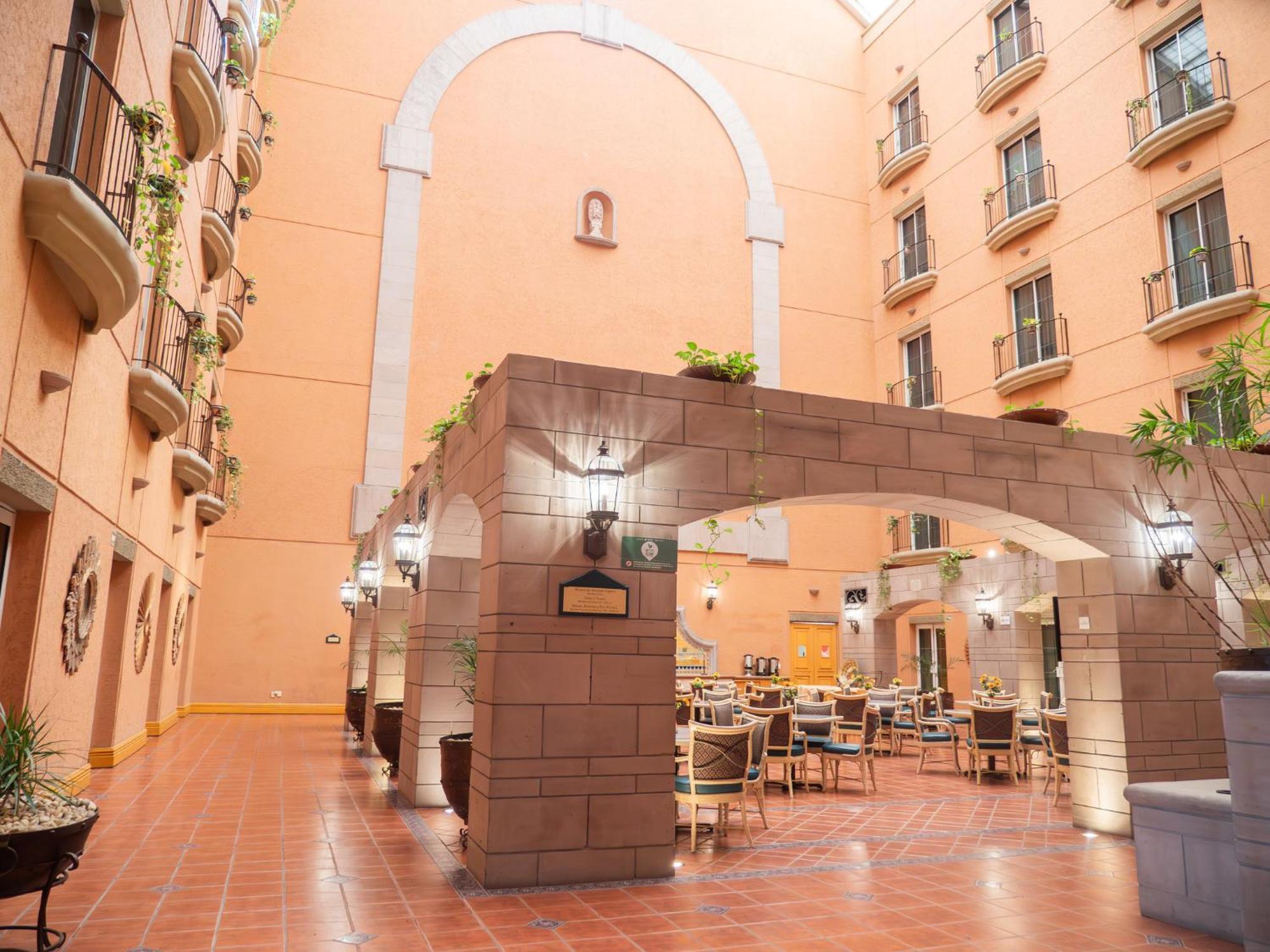 Holiday Inn Express Silao-Aeropuerto Bajio By Ihg Exterior photo