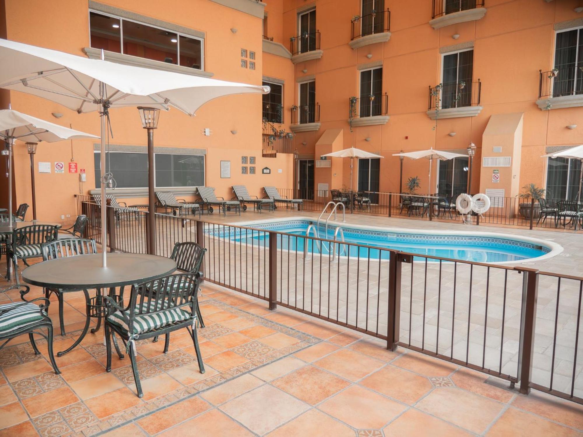 Holiday Inn Express Silao-Aeropuerto Bajio By Ihg Exterior photo