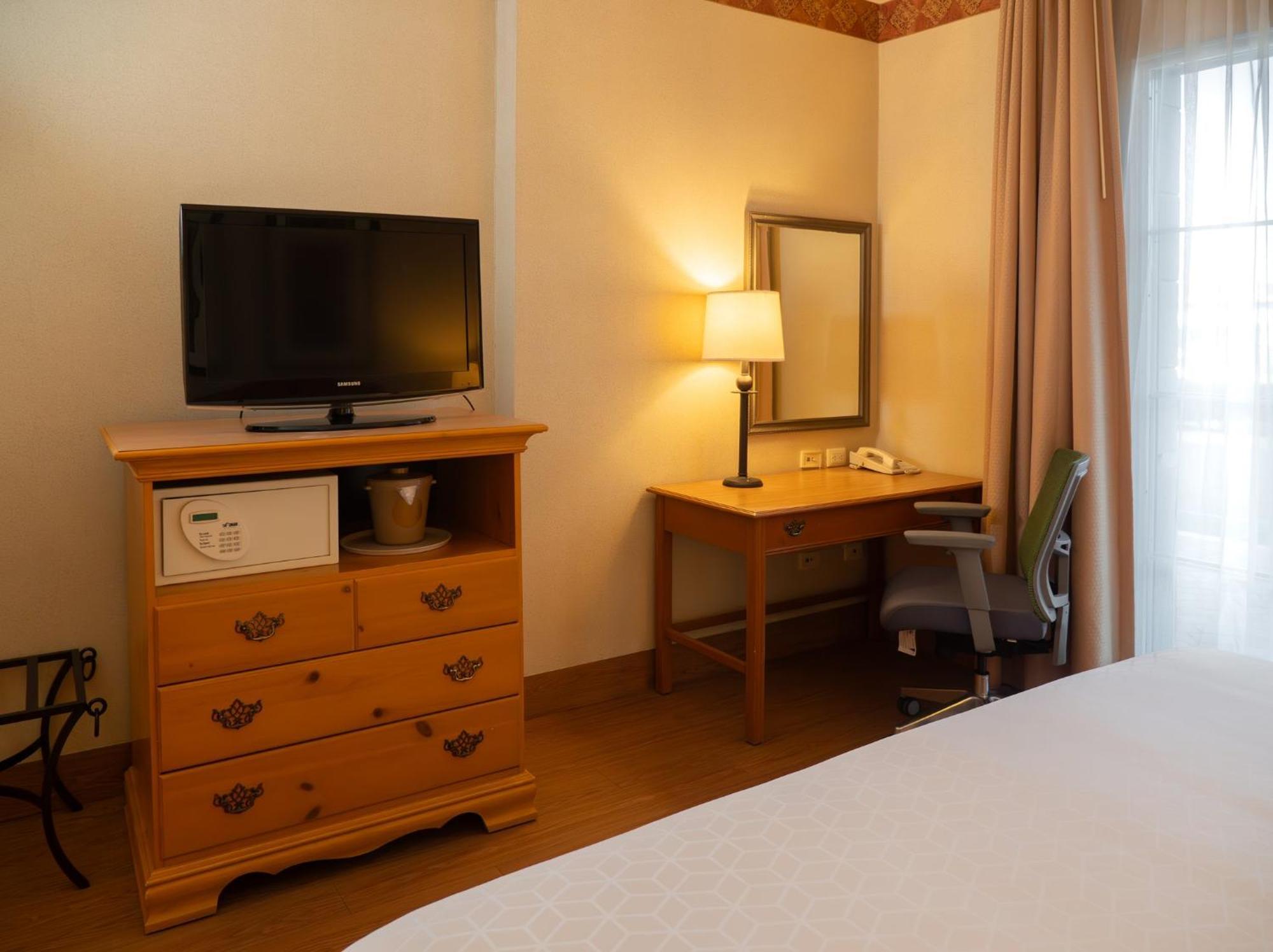 Holiday Inn Express Silao-Aeropuerto Bajio By Ihg Exterior photo