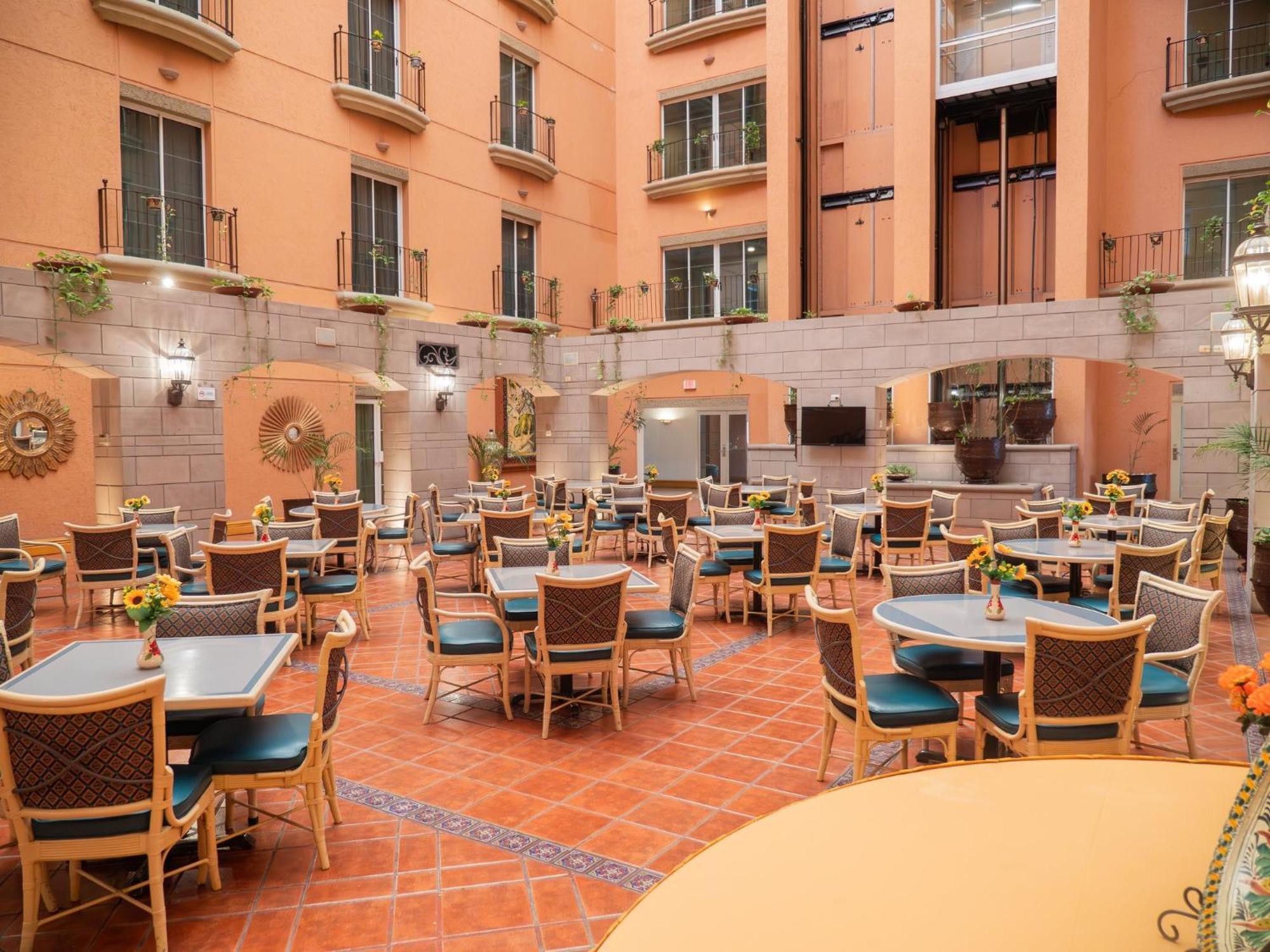 Holiday Inn Express Silao-Aeropuerto Bajio By Ihg Exterior photo