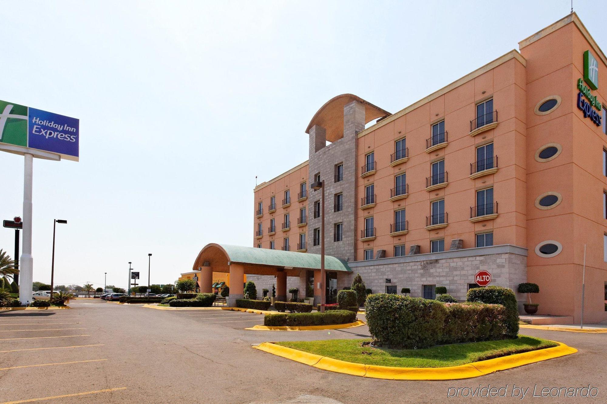 Holiday Inn Express Silao-Aeropuerto Bajio By Ihg Exterior photo